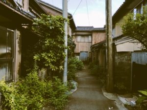 長い間空き家となっている実家の遺品整理と片付け作業はお早目に！